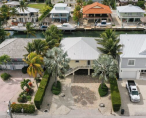 Islamorada home with 3 bedrooms and 2 bathrooms, located at 71 W Plaza Del Lago.